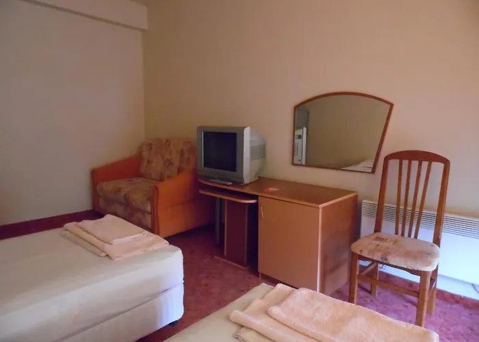 Amigos 酒店 奥布佐尔